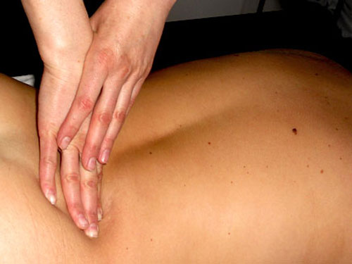 Massage in Praxis für Physiotherapie